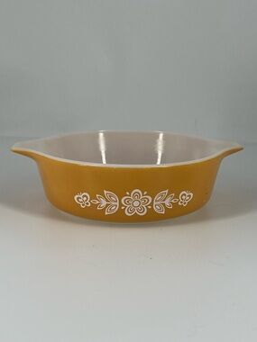 Vintage PYREX ‘"Butterfly Gold" marked  471, 1 pt Casserole Dish